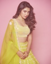Ajayante Randam Moshanam Movie Actress Krithi Shetty Sexy Cute Photoshoot Pictures 02