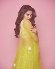 Ajayante Randam Moshanam Movie Actress Krithi Shetty Sexy Cute Photoshoot Pictures 09