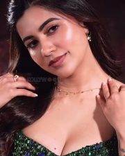 Alluring Actress Anju Kurian in a Blue Saree with Green Jewelled Blouse Photos 04 Alluring Actress Anju Kurian in a Blue Saree with Green Jewelled Blouse Photos 04