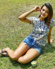 Ashna Zaveri Cute in Mini Shorts 01