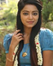 Balloon Movie Heroine Janani Iyer Photos