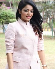Balloon Movie Heroine Janani Iyer Pictures