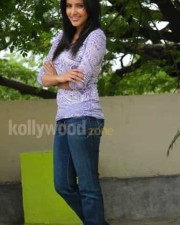 Beautiful Priya Anand Pictures