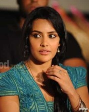 Beautiful Priya Anand Sexy Stills