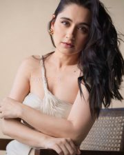Beautiful Sanjeeda Shaikh in an One Shoulder Beige Top with Matching Pants and Jacket Photos 02