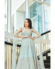 Beautiful Shirley Setia in an Ethnic Shahara Photos 03