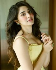 Captivating Actress Krithi Shetty in a Pastel Yellow Corset Top Photos 04