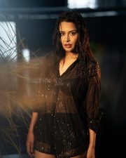 Dazzling Actress Raiza Wilson in a Black Sequined Sheer Blazer Photos 05 Dazzling Actress Raiza Wilson in a Black Sequined Sheer Blazer Photos 05