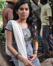 Disha Pandey At Mayanginen Thayanginen Shooting Spot Stills