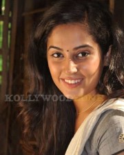 Disha Pandey At Mayanginen Thayanginen Shooting Spot Stills