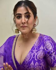 Glam Nupur Sanon at Tiger Nageswara Rao Pre Release Event Pictures 16