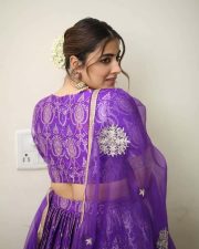 Glam Nupur Sanon at Tiger Nageswara Rao Pre Release Event Pictures 35