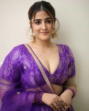 Glam Nupur Sanon at Tiger Nageswara Rao Pre Release Event Pictures 46