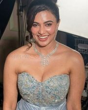 Glamorous Anju Kurian Cleavage in a Blue Embroidered Strapless Gown Photos 01 Glamorous Anju Kurian Cleavage in a Blue Embroidered Strapless Gown Photos 01