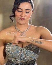 Glamorous Anju Kurian Cleavage in a Blue Embroidered Strapless Gown Photos 02 Glamorous Anju Kurian Cleavage in a Blue Embroidered Strapless Gown Photos 02