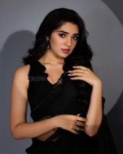 Gorgeous Krithi Shetty in a Black Saree Pictures 02