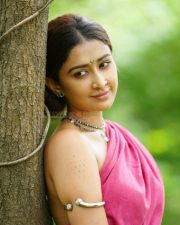 Induvadana Heroine Farnaz Shetty Topless Photos