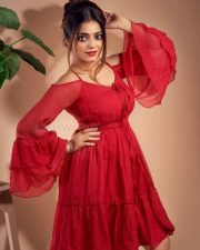 Janani Iyer Red Hot Photoshoot Stills 01