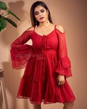 Janani Iyer Red Hot Photoshoot Stills 02