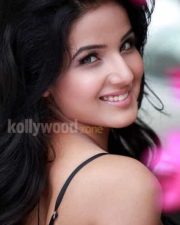 Jasmin Bhasin Sexy Pictures