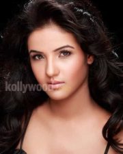 Jasmin Bhasin Sexy Pictures