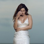 Raiza Wilson 6 Kadhalikka Yarumillai Actress Raiza Wilson Sexy Beach Photos