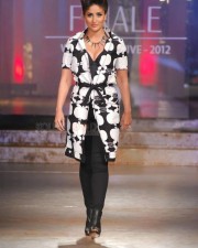 Kareena Kapoor 6 Kareena Kapoor Ramp Walk Pictures From Lakme Fashion Week