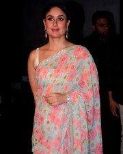 Kareena Kapoor in Red Flower Saree Picture 01