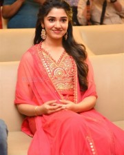 Aa Ammayi Gurinchi Meeku Cheppali First Look Launch actressgalleryfcs