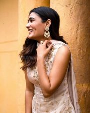 Maharaja Movie Actress Shalini Pandey Sexy Pictures 01