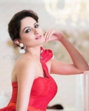 Model Zaara Yesmin Sexy Photos