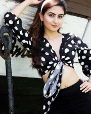 Model Zaara Yesmin Sexy Photos