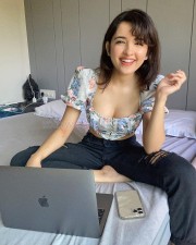 New Zealand Singer Shirley Setia Sexy Pictures 06