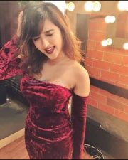 New Zealand Singer Shirley Setia Sexy Pictures 09