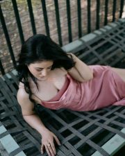 Priyanka Jawalkar Top Down Cleavage Photo 01