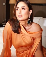 Radiant Kareena Kapoor in an Orange Satin Gown Photos 01