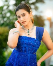 Resplendent Actress Anju Kurian in a Royal Blue Embroidered Corset Saree Photos 02 Resplendent Actress Anju Kurian in a Royal Blue Embroidered Corset Saree Photos 02