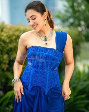 Resplendent Actress Anju Kurian in a Royal Blue Embroidered Corset Saree Photos 04 Resplendent Actress Anju Kurian in a Royal Blue Embroidered Corset Saree Photos 04