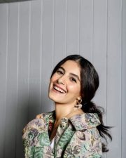 Run Baby Run Actress Isha Talwar Photoshoot Stills 01 Run Baby Run Actress Isha Talwar Photoshoot Stills 01