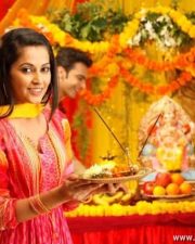 Sexy Actress Disha Pandey Photos