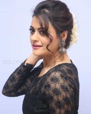 Sexy Actress Shruti Sodhi Pictures