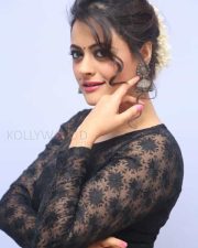 Sexy Actress Shruti Sodhi Pictures