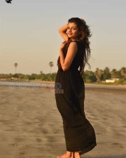 Sexy And Beautiful Ashna Zaveri Photoshoot Pictures