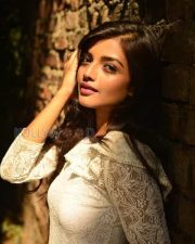 Sexy And Beautiful Ashna Zaveri Photoshoot Pictures