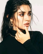 Sexy Krithi Shetty in a Black Dress Wet Look Photos 06