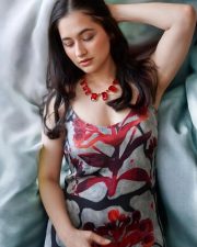 Sexy Sanjeeda Shaikh in a Black Floral Dress with Red and Black Patterns Photos 01