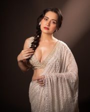 Sexy Sanjeeda Shaikh in an Ivory Georgette Tiered Pre Stitched Saree Photos 06