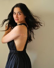 Sexy Sanjeeda Sheikh in a Black Halter Neck Open Back Dress Photos 04