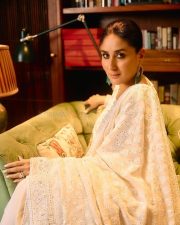 Shining Kareena Kapoor at GJEPC Gems and Jewellery Show 2024 Photos 03