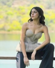 Sizzling Hot Alaya F in a Neutral Corset Bodice Pictures 04